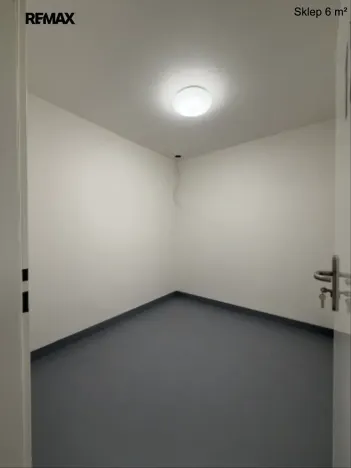 Pronájem bytu 1+kk, Praha - Hostivař, Pražská, 34 m2
