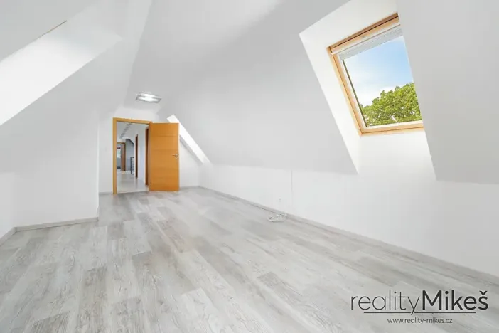 Pronájem bytu 4+kk, Liberec, Na Výšinách, 158 m2