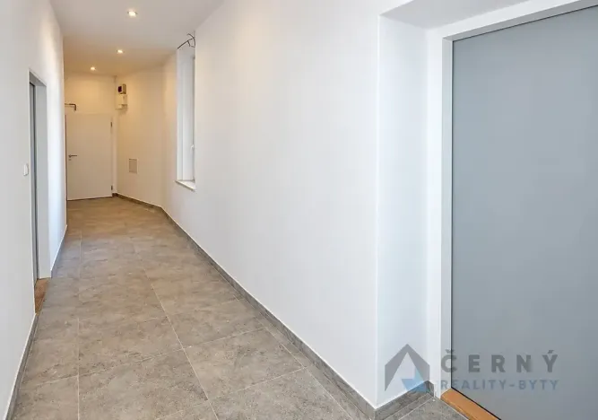 Pronájem bytu 2+1, Liberec, Liliová, 45 m2