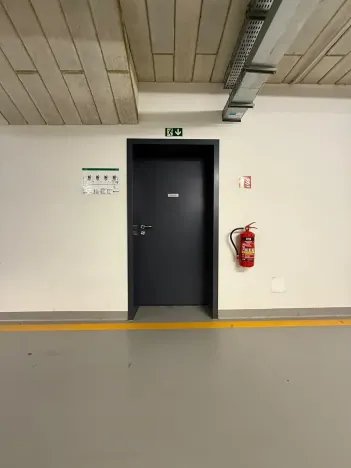 Pronájem garáže, Praha - Uhříněves, Ke kříži, 13 m2