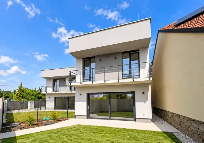 Prodej vícegeneračního domu, Šestajovice, Komenského, 275 m2