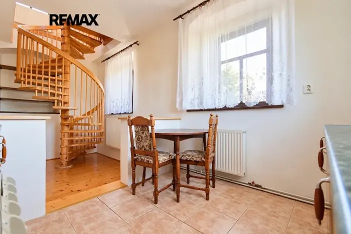Prodej rodinného domu, Kájov, U Kostela, 200 m2