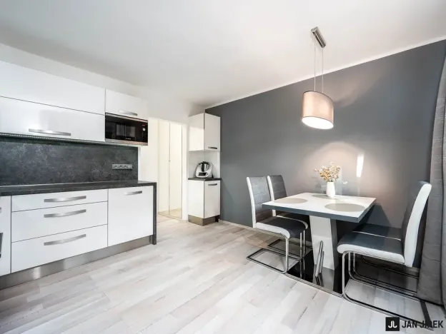 Prodej bytu 3+kk, Hradec Králové - Malšovice, Gollova, 63 m2