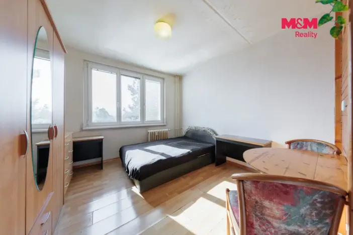 Prodej bytu 1+kk, Karlovy Vary - Stará Role, Fibichova, 18 m2