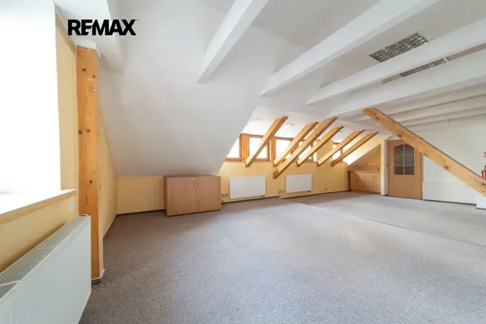 Prodej činžovního domu, Šumperk, nám. Míru, 220 m2
