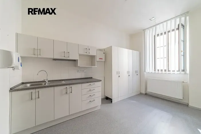 Prodej obchodního prostoru, Králíky, 5. května, 519 m2