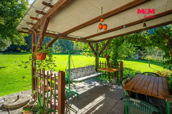 Prodej rodinného domu, Nový Bor - Janov, 180 m2