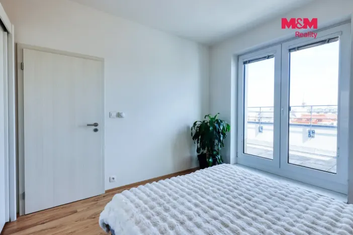 Pronájem bytu 2+kk, Plzeň, U Tržiště, 50 m2