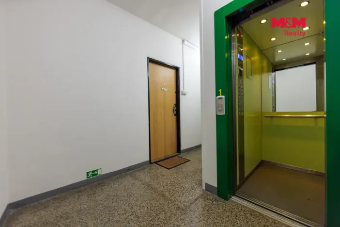 Prodej bytu 3+1, Karlovy Vary, Šumavská, 64 m2