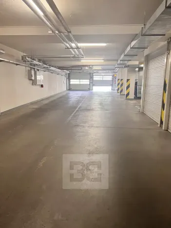 Pronájem garážového stání, Praha - Kunratice, Za valem, 15 m2