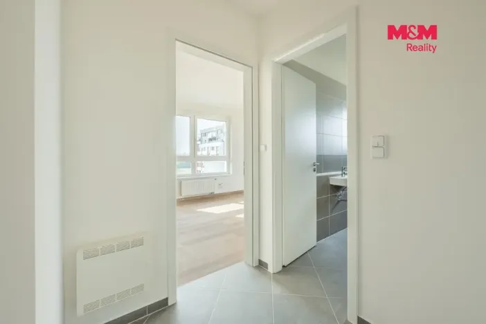 Prodej bytu 1+kk, Praha - Dolní Měcholupy, Honzíkova, 35 m2