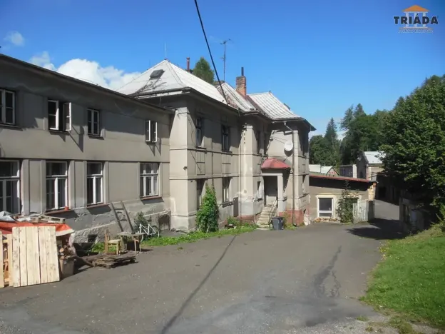 Prodej výrobních prostor, Stružinec, 10029 m2