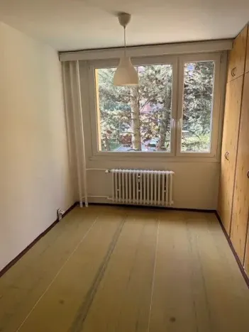 Prodej bytu 3+1, Praha - Kobylisy, Famfulíkova, 70 m2