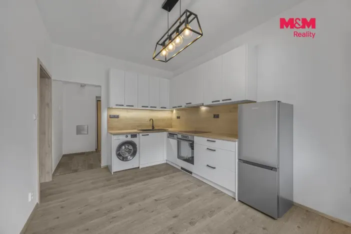 Pronájem bytu 1+1, Trutnov - Poříčí, Voletinská, 48 m2