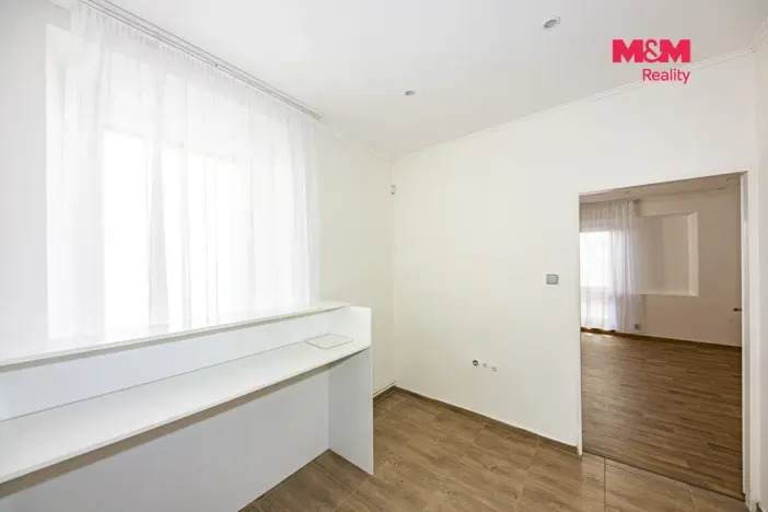 Pronájem obchodního prostoru, Čáslav - Čáslav-Staré Město, Klimenta Čermáka, 43 m2