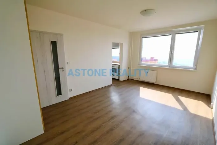 Pronájem bytu 1+kk, Praha - Troja, Krynická, 30 m2
