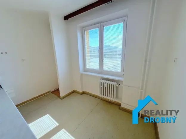 Pronájem bytu 1+1, Děčín, Škroupova, 33 m2
