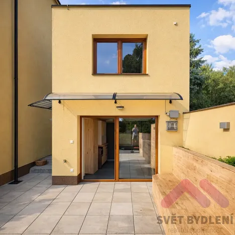 Pronájem bytu 2+kk, Praha - Vokovice, Oválová, 47 m2