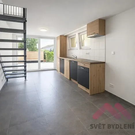 Pronájem bytu 2+kk, Praha - Vokovice, Oválová, 47 m2