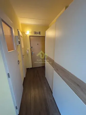 Pronájem bytu 1+1, Plzeň, Břeclavská, 39 m2