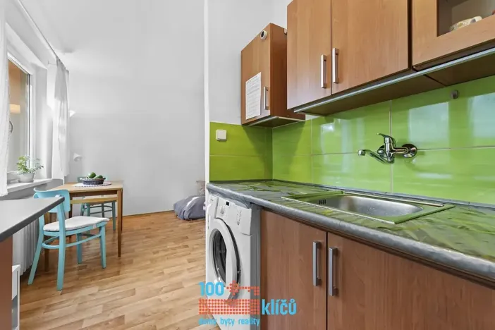 Prodej bytu 1+kk, Praha - Záběhlice, Svojšovická, 28 m2
