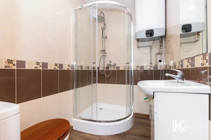 Pronájem obchodního prostoru, Pardubice, Chrudimská, 131 m2