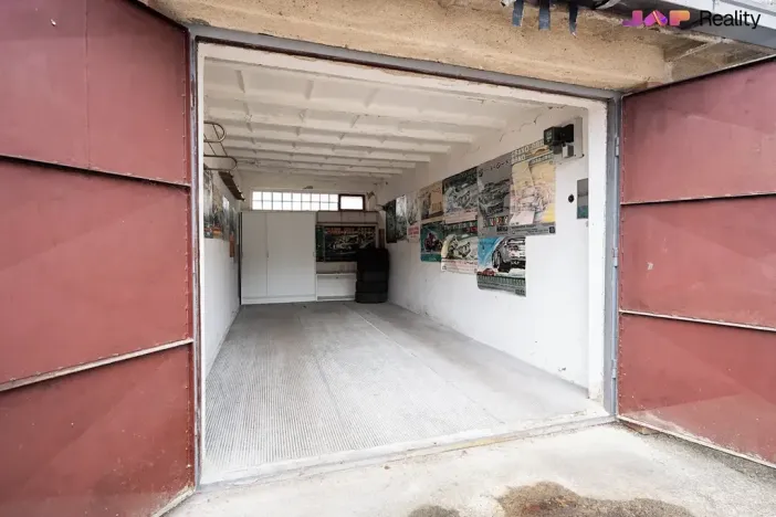 Pronájem garáže, Brno, Třískalova, 19 m2