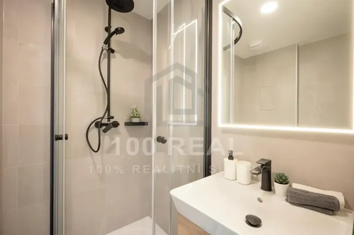 Pronájem bytu 1+kk, Pardubice, třída Míru, 37 m2