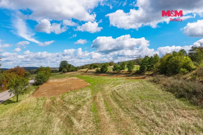 Pronájem zahrady, Milešov, 770 m2
