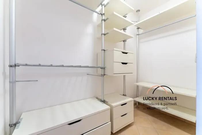 Pronájem bytu 3+kk, Praha - Střížkov, Jitravská, 97 m2