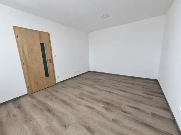 Pronájem bytu 1+1, Lovosice, Zvonařova, 38 m2