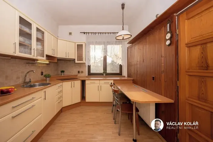 Prodej rodinného domu, Stěžery, Lipová, 196 m2