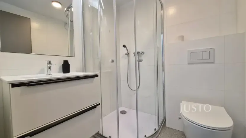 Pronájem kanceláře, Písek, Za Nádražím, 85 m2