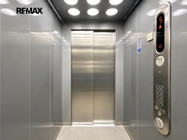 Pronájem bytu 2+kk, Praha - Vysočany, Na Harfě, 81 m2