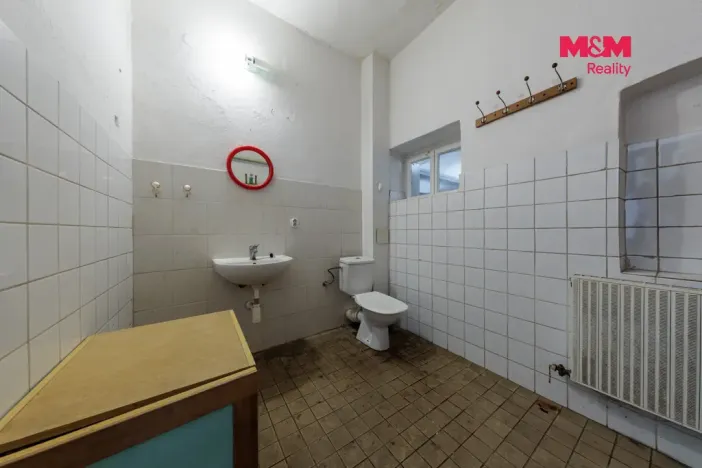 Prodej výrobních prostor, Nejdek, Závodu míru, 2388 m2