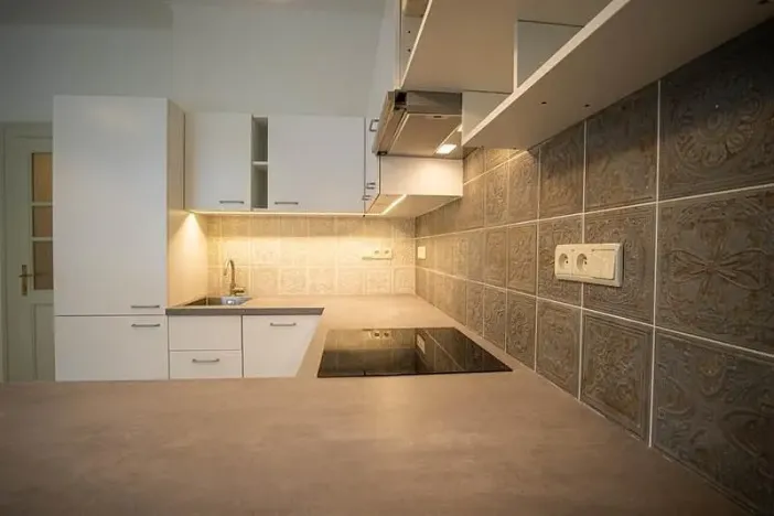 Pronájem bytu 2+kk, Praha - Podolí, Na Zlatnici, 54 m2