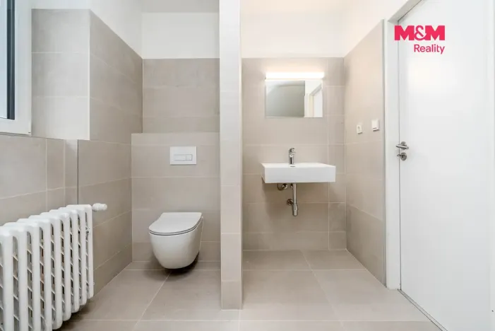 Prodej rodinného domu, Praha - Horní Počernice, Jasenná, 292 m2