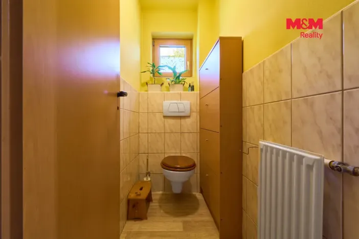 Prodej rodinného domu, Náchod - Lipí, 460 m2