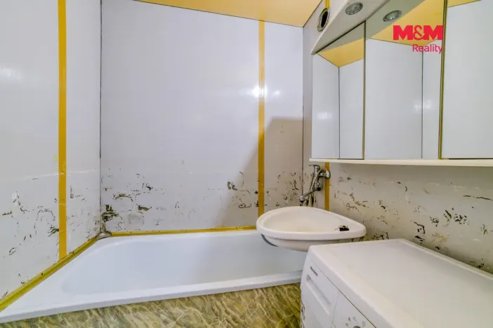 Prodej bytu 2+1, Toužim, Na Zámecké, 65 m2