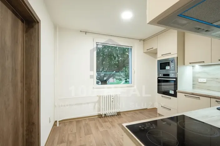 Pronájem bytu 3+1, Nové Město nad Metují, Nad Stadionem, 74 m2