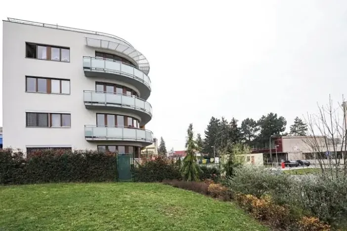 Pronájem bytu 3+kk, Praha, Pražská, 82 m2