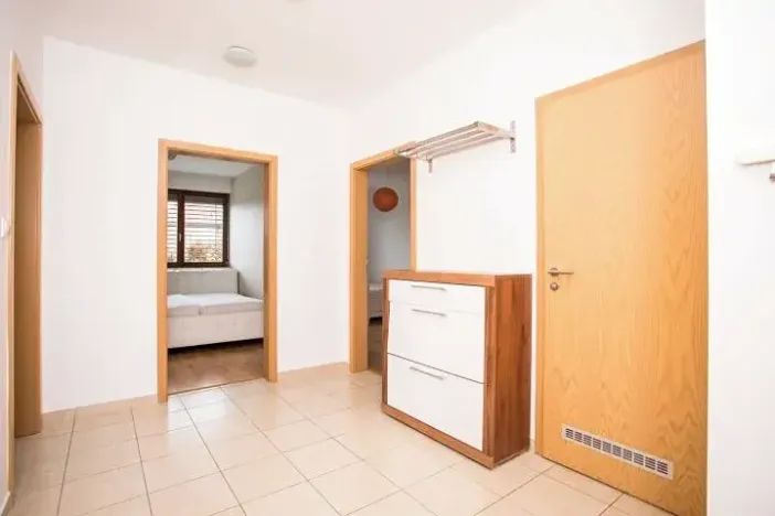 Pronájem bytu 3+kk, Praha, Pražská, 82 m2