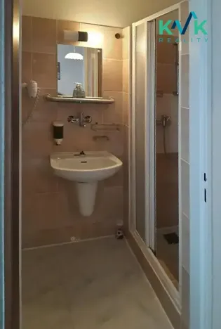 Prodej ubytování, Karlovy Vary, Studentská, 1127 m2