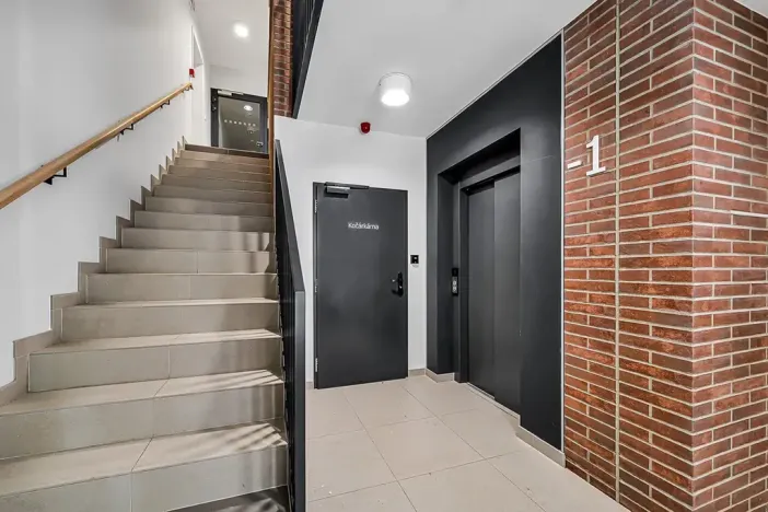 Pronájem bytu 2+kk, Praha - Karlín, Švarcova, 51 m2