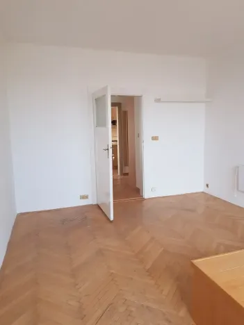 Pronájem bytu 1+1, Praha - Vinohrady, Kouřimská, 44 m2