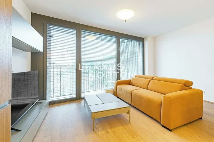 Pronájem bytu 1+kk, Praha - Smíchov, Šiklové, 38 m2