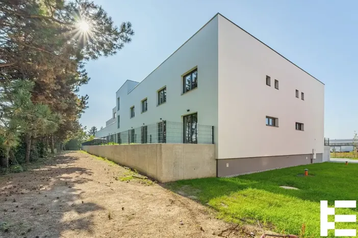 Prodej - jiné, Praha - Satalice, 14 m2