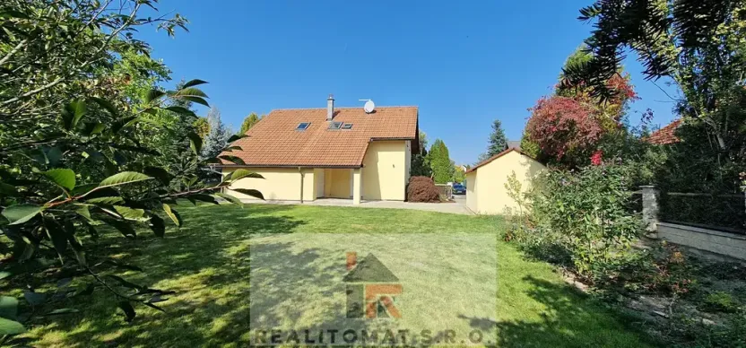 Pronájem rodinného domu, Šestajovice, Ve Skále, 160 m2