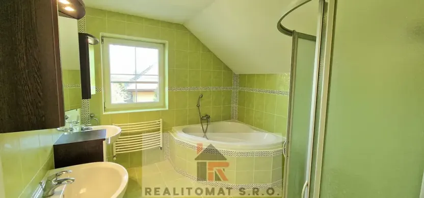 Pronájem rodinného domu, Šestajovice, Ve Skále, 160 m2