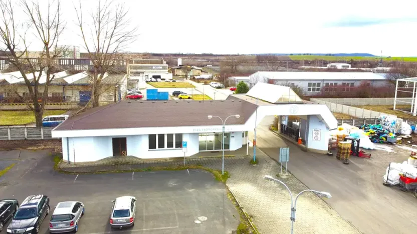 Pronájem skladu, Louny, Postoloprtská, 2200 m2